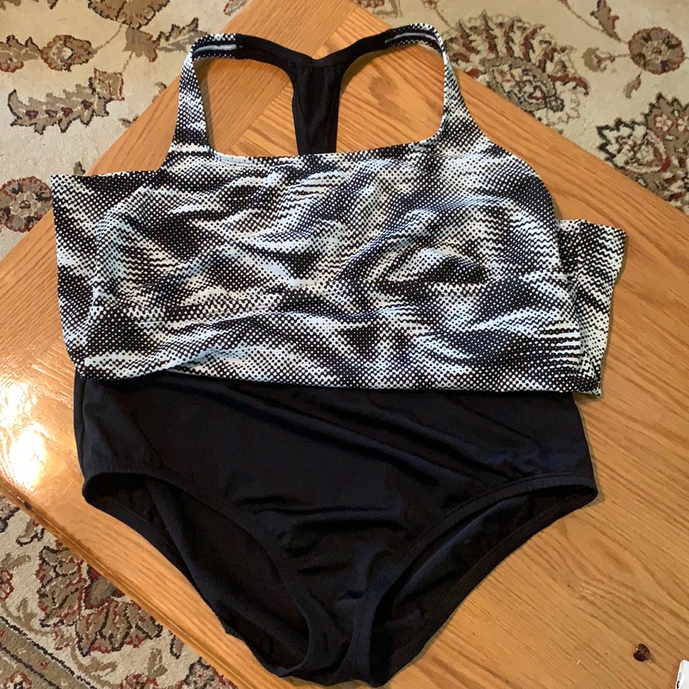 Nike 2-piece Bathing Suit